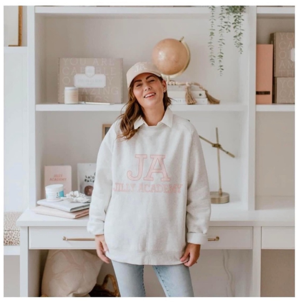 Brunette the Label x The Jilly Academy Sweatshirt in Heathered Light Grey
